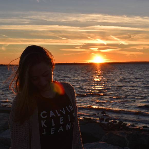 Meet your Posher, Brooke - Picture 1 of 1